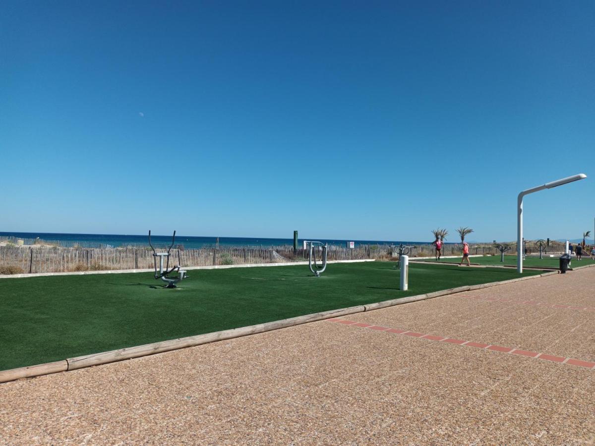 Le Victoria'S Beach Barcares - Parking Prive - Direct Plage - 5 Minutes A Pied Du Lydia - 3 Personnes Le Barcarès Exterior foto